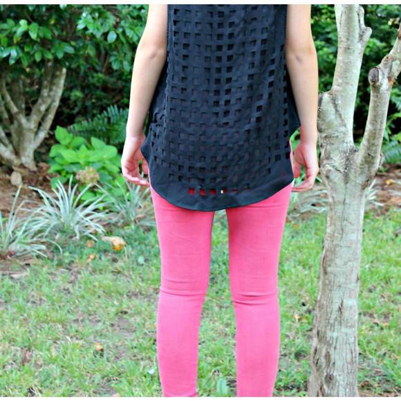 NEW DOUBLE ZERO sleeveless top in black - Picture 5 of 5